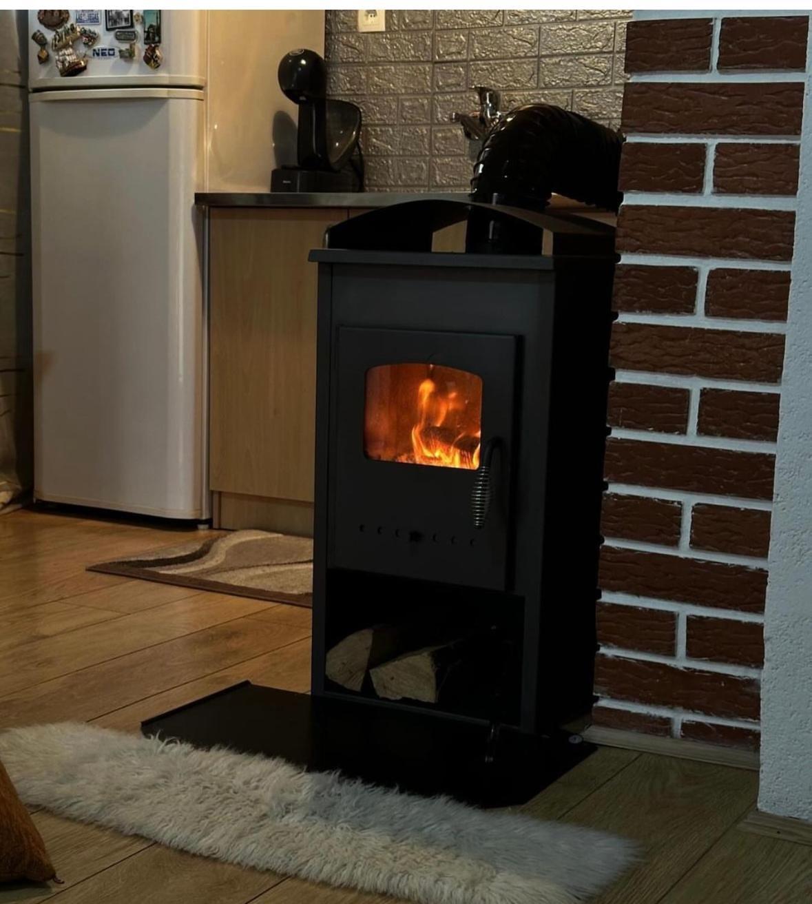 Slatki Dom Fireplace コニツ エクステリア 写真
